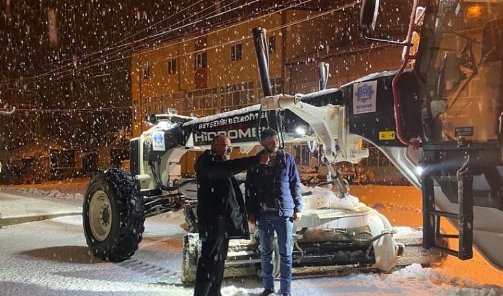 Başkan Bayındır sahada kar mesaisinde