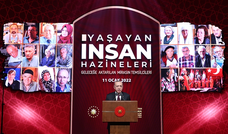 Konya’nın tek tahta kaşık ustası Cumhurbaşkanı Erdoğan’dan ödül aldı