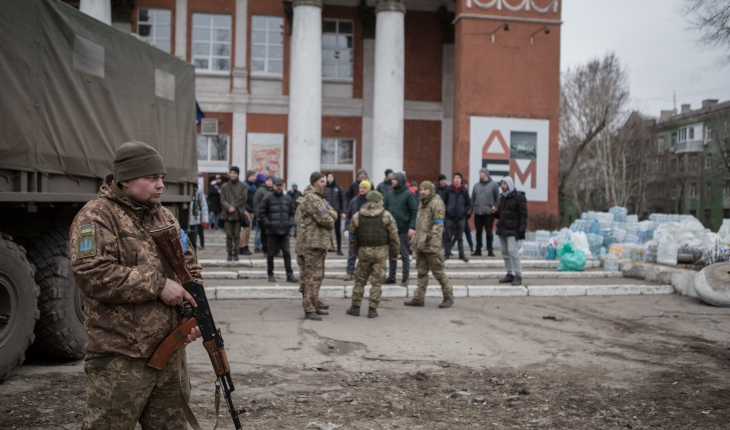 Rusya’nın, Ukrayna’da askeri birliğe düzenlediği saldırıda yaklaşık 70 asker öldü