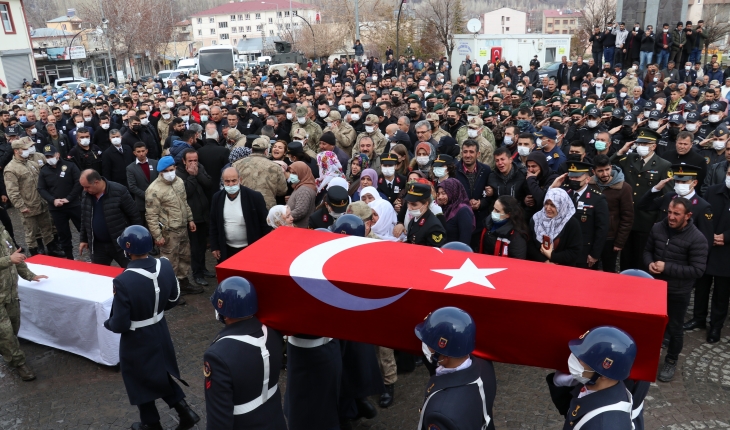 Vanlı şehit gözyaşları arasında son yolculuğuna uğurlandı