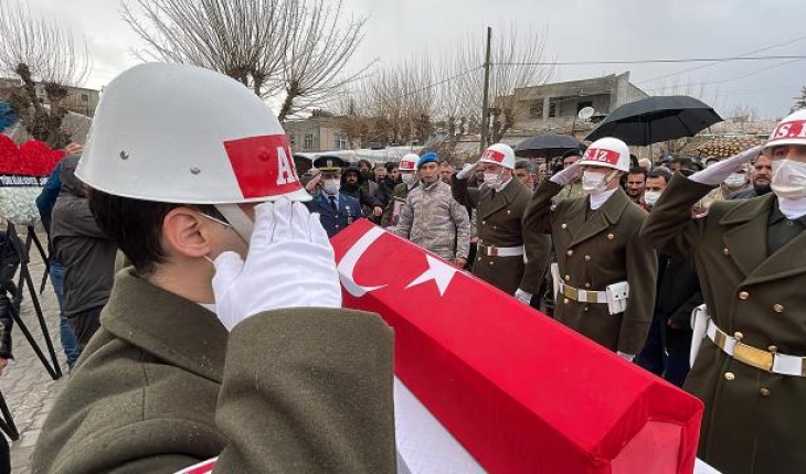 Şehit Uzman Çavuş Mahmut Güleş son yolculuğuna uğurlandı