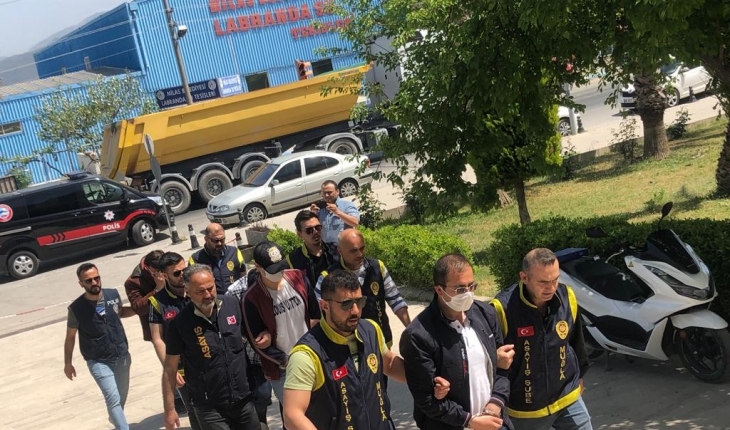 Polis ve savcıyım deyip, 678 bin lirasını aldılar