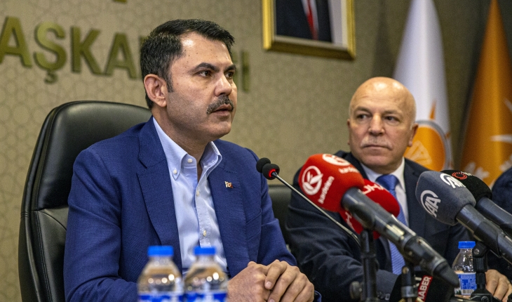 Bakan Kurum, AK Parti Erzurum İl Başkanlığında konuştu
