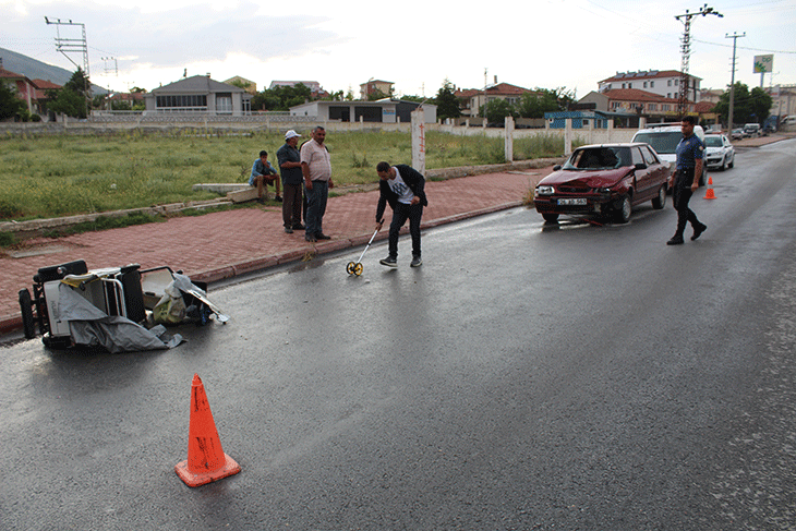 Konya’da otomobille çarpışan elektrikli bisikletin sürücüsü hayatını kaybetti