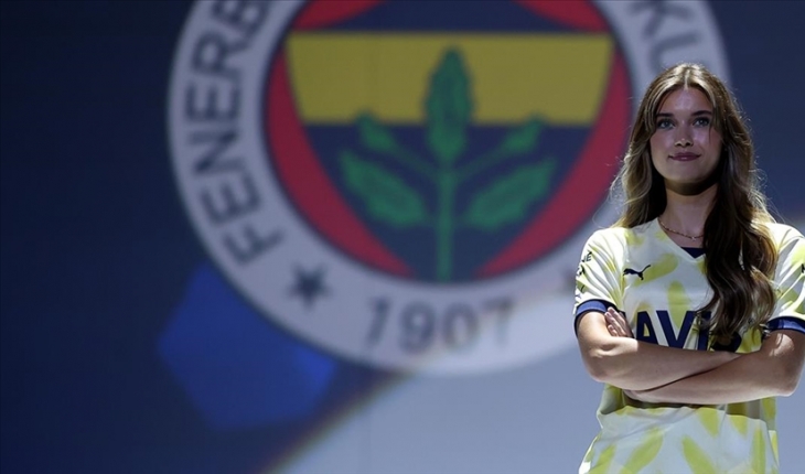 Fenerbahçe yeni sezon formalarını tanıttı