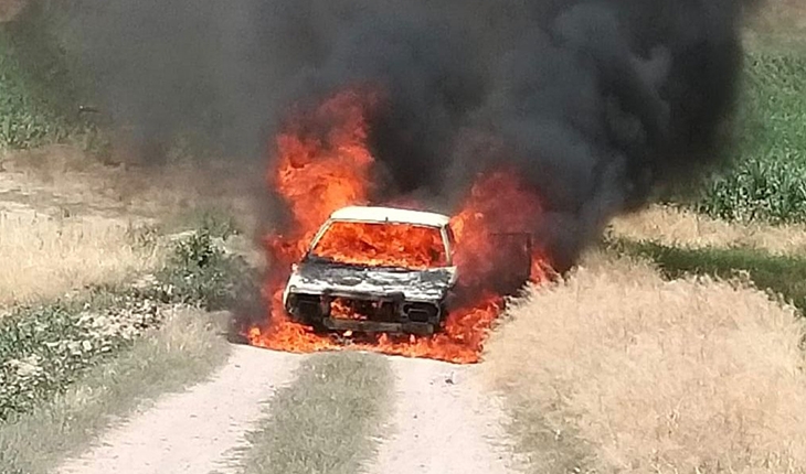 Seyir halindeki otomobilde yangın