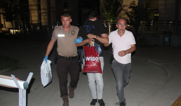 Konya’da sokak satıcılarına operasyon: 3 tutuklama