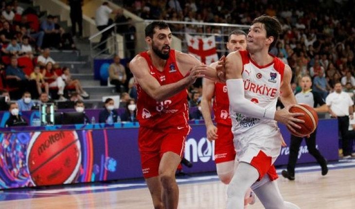 A Milli Basketbol Takımı, EuroBasket’te son 16’yı garantiledi