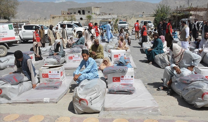 Kızılay, selden etkilenen Pakistan’da yardım çalışmalarını sürdürüyor