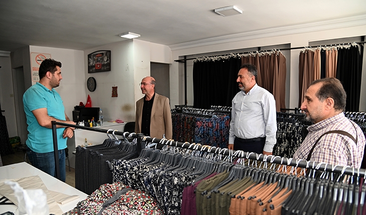 Milletvekili Özdemir ve Başkan Pekyatırmacı’dan tekstil pazarı esnafına ziyaret