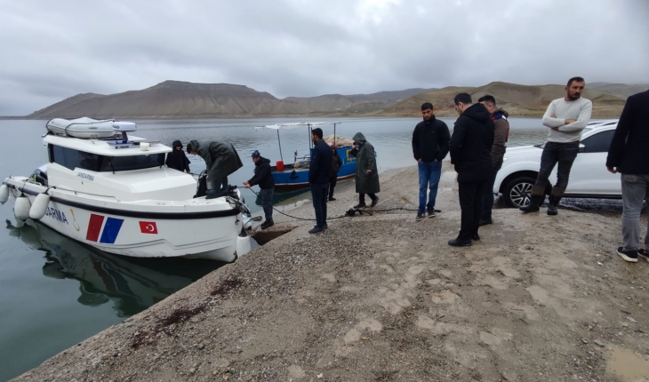Baraj gölüne açılan balıkçı kayboldu