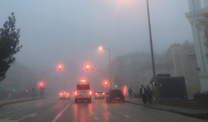 Konya-Ankara kara yolunda sis etkili oluyor