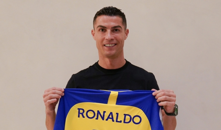 Al Nassr, Cristiano Ronaldo'yu transfer etti