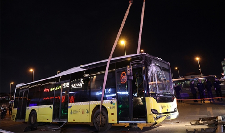 Bahçelievler'deki İETT otobüsü kazasında hayatını kaybedenlerin sayısı 2'ye yükseldi