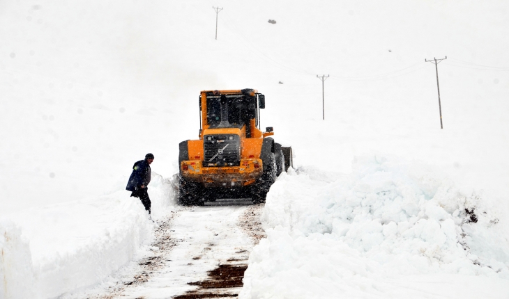 Kar nedeniyle 192 yerleşim birimi ulaşıma kapalı