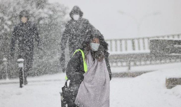 Yoğun kar yağışı nedeniyle 6 ilde okullar tatil edildi