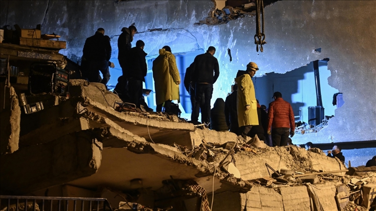 Spor federasyonları depremzedeler için bağışta bulundu