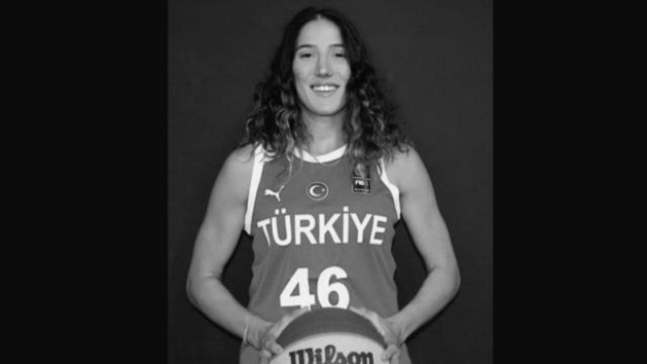 Depremde hayatını kaybeden milli basketbolcu Nilay Aydoğan son yolculuğuna uğurlandı