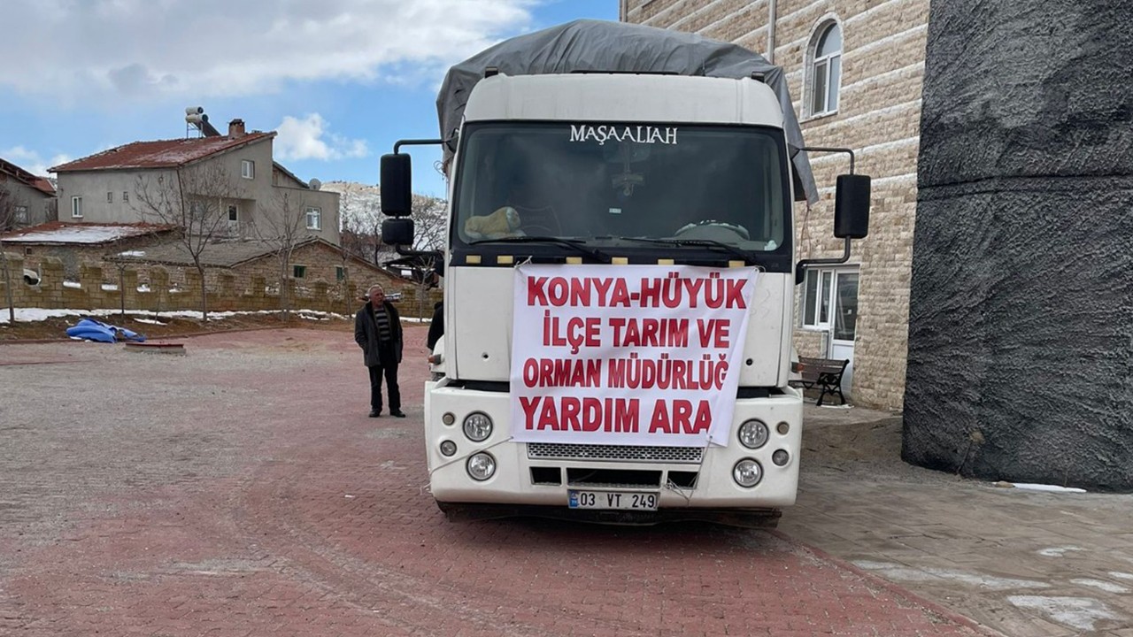 Hüyük’ten deprem bölgesine yem ve saman desteği