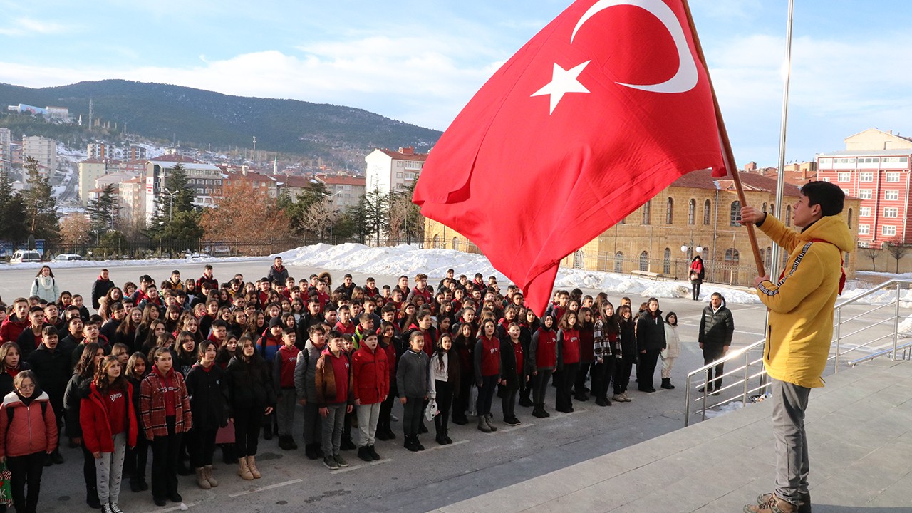 71 ilde ikinci dönemin zili çaldı