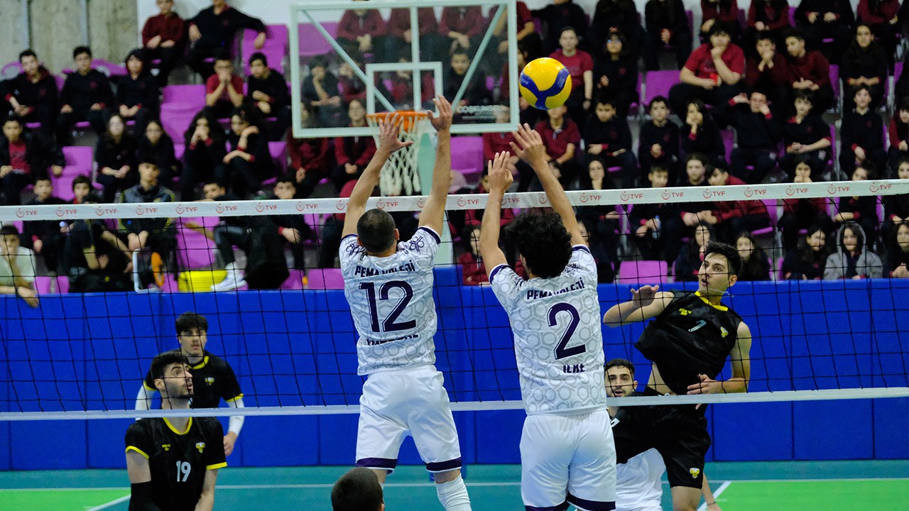 Konya Büyükşehir voleybolda adını play-off’lara yazdırdı