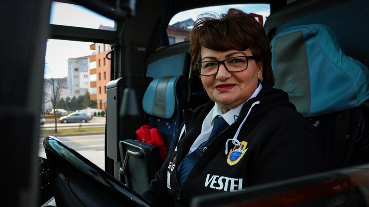 Depremzede kadın otobüs şoförü artık Kastamonu kadın hentbol takımını taşıyacak