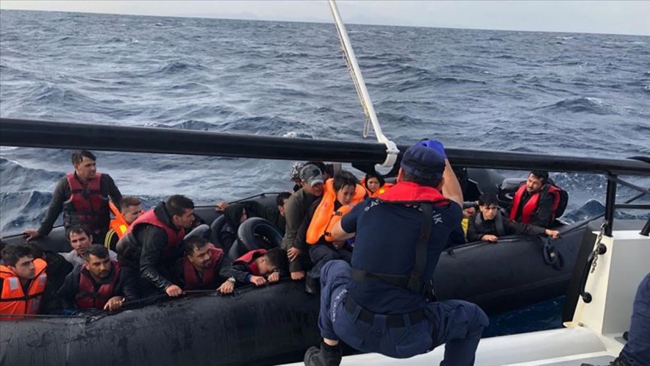Ege Denizi'nde 3 ayda 5 bin düzensiz göçmen kurtarıldı