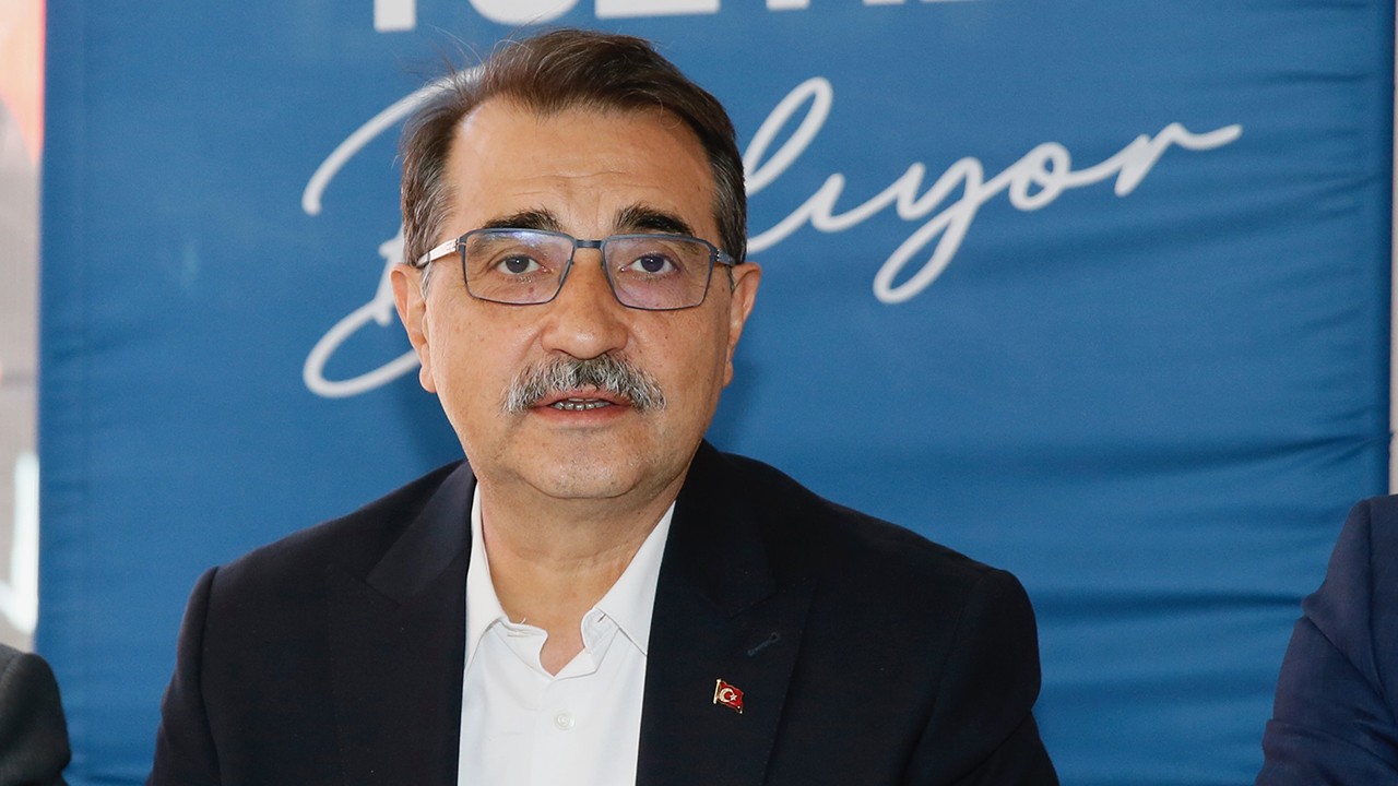 Bakan Dönmez: Cumhurbaşkanı'mız  Konya mitinginde  bir müjde daha verecek