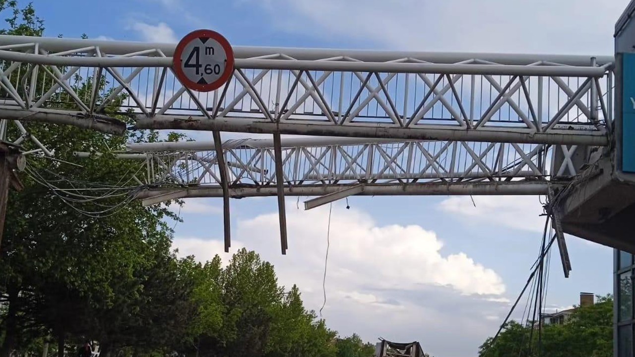 Konya'da TIR üst geçide çarpmış, 11 yaşındaki çocuk yola düşmüştü! Sürücüyle ilgili karar