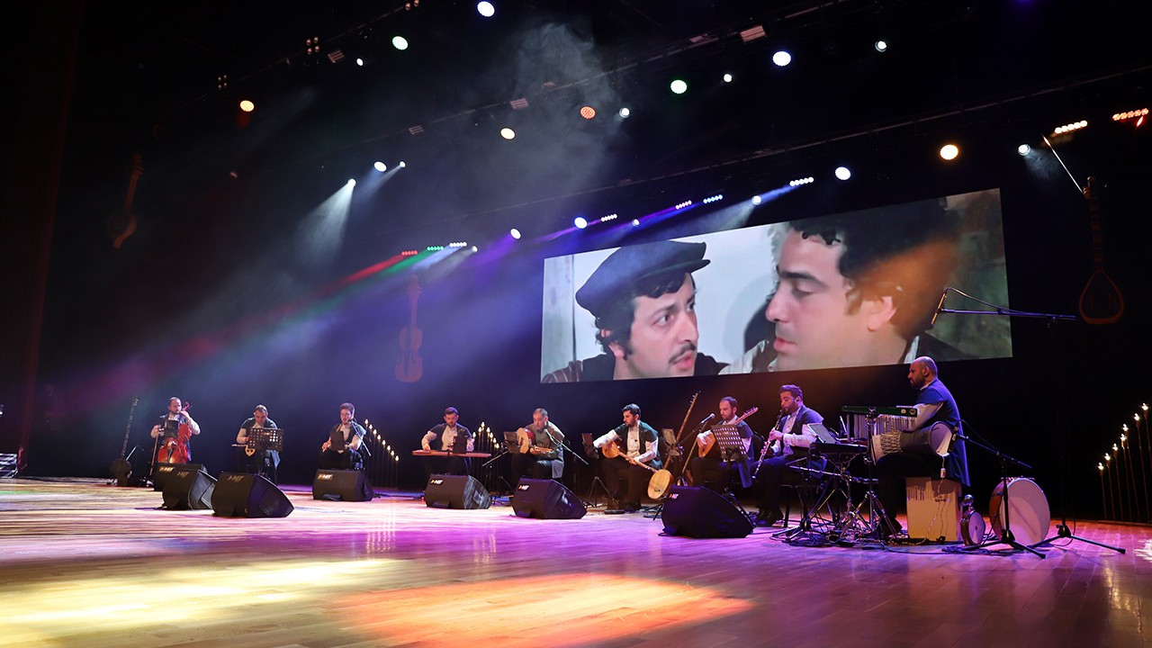 Türk film müzikleri anılarda yolculuğa çıkardı