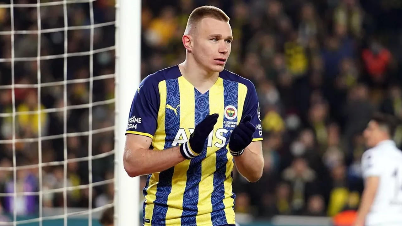 Fenerbahçe’nin vazgeçilmezi Szalai