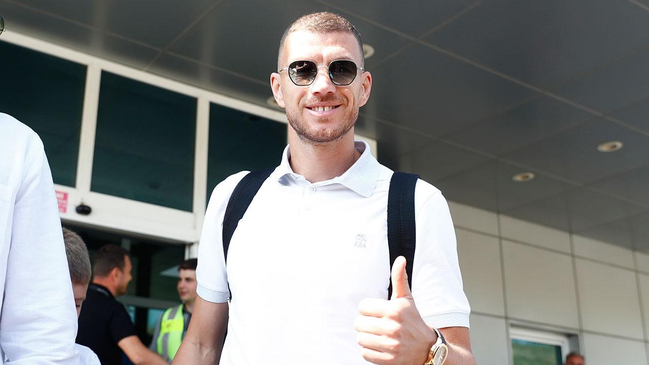 Fenerbahçe, Edin Dzeko’yla 2 yıllık sözleşme imzaladı