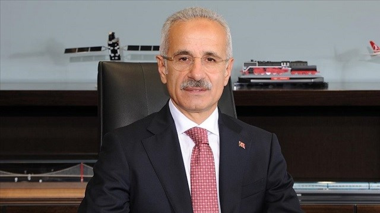 Bakan Uraloğlu, yolcu rekoru kırıldığını bildirdi