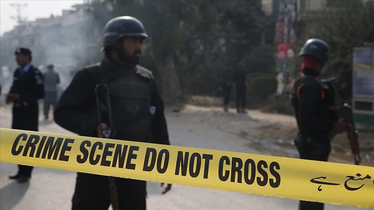 Pakistan'da siyasi parti kongresini hedef alan bombalı saldırıda 35 kişi öldü