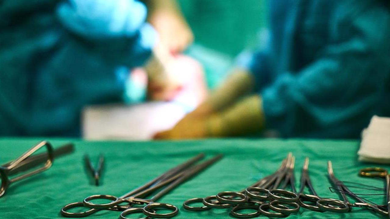 Hastalarından ’bıçak parası’ isteyen doktor tutuklandı
