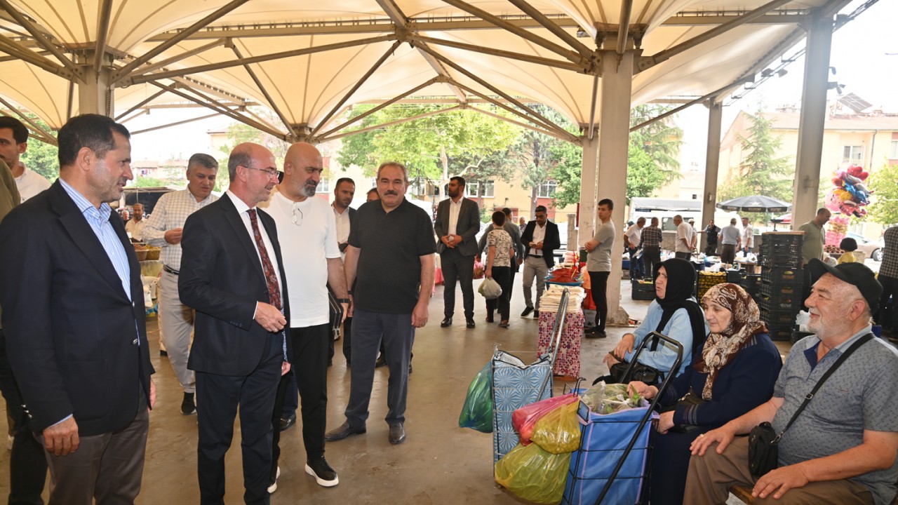 Ak Parti Konya Milletvekili Altunyaldız ile Başkan Pekyatırmacı'dan esnaf ziyareti