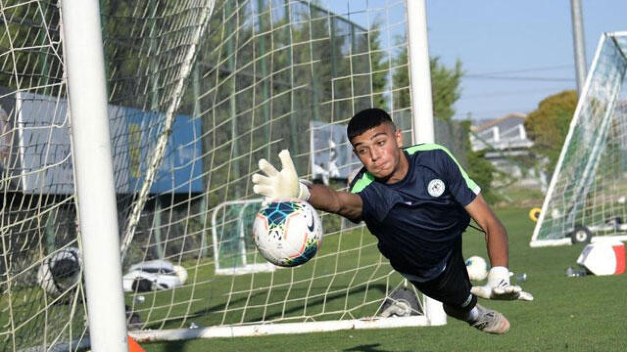 Konyaspor, denizde boğulan  Mustafa Berzan Tekbaş’ı unutmadı