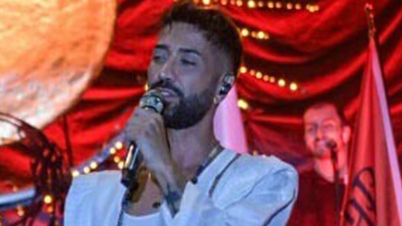 Ezgi Mola’ya destek veren şarkıcı Tan Taşçı’ya Musa Orhan’a hakaretten ceza
