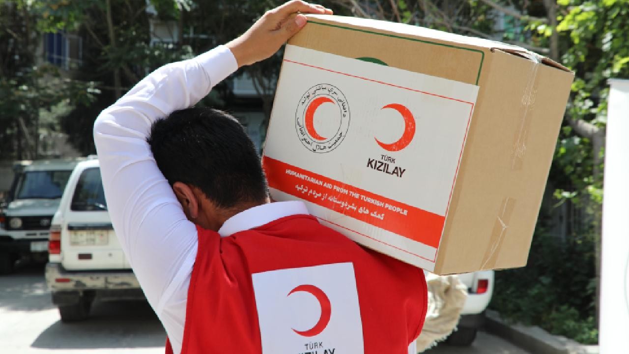 Türk Kızılay’dan Somali’ye 2 bin gıda paketi