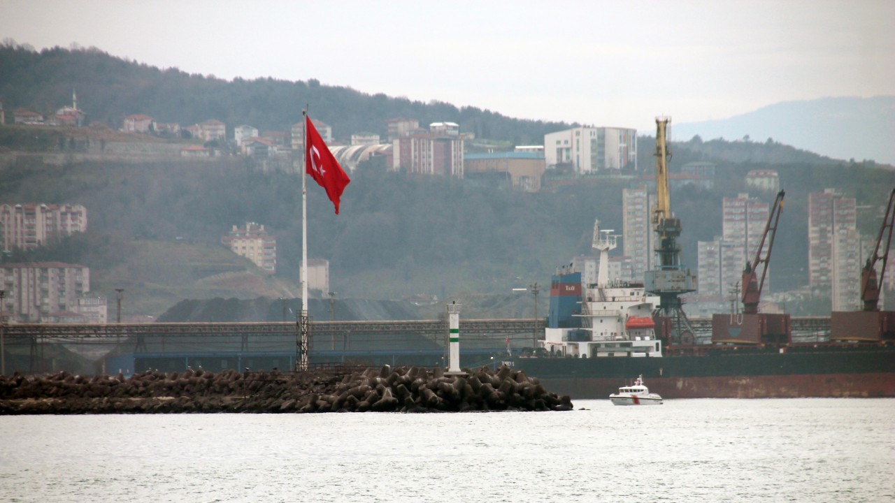 Zonguldak'ta batan geminin kayıp personeli 68 gündür aranıyor