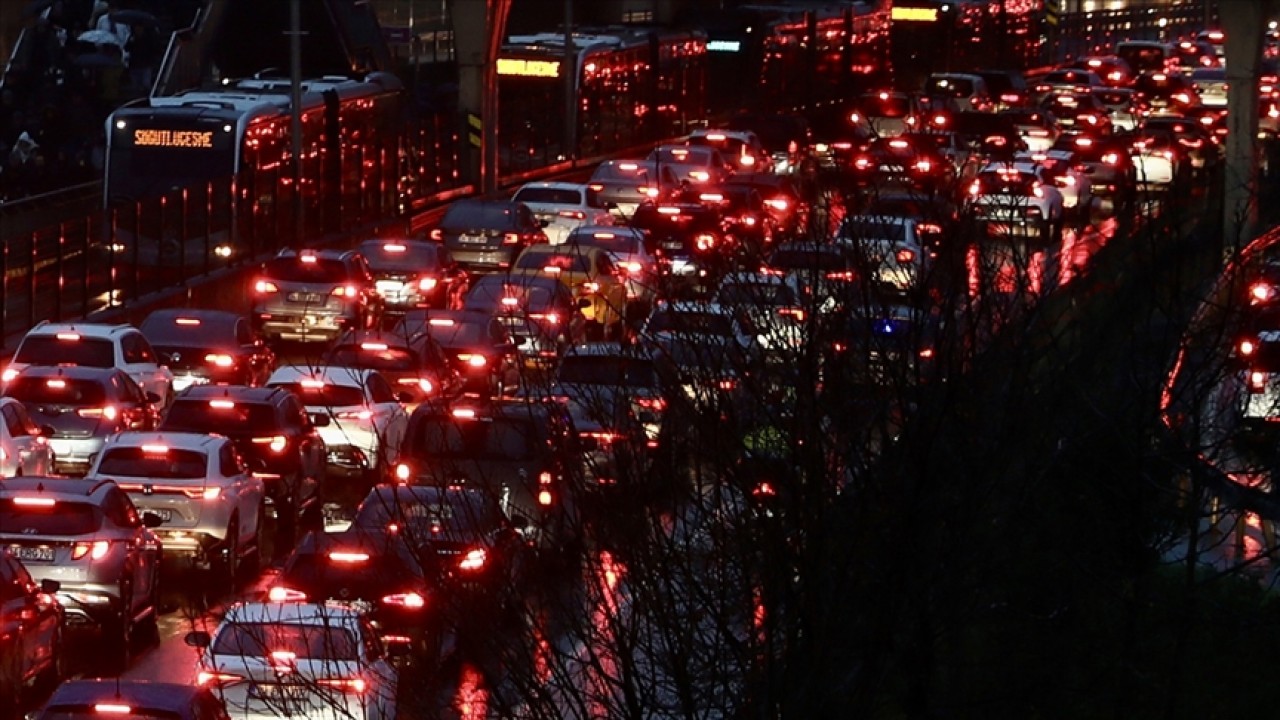 İstanbul’da trafik yoğunluğu yüzde 81’e çıktı