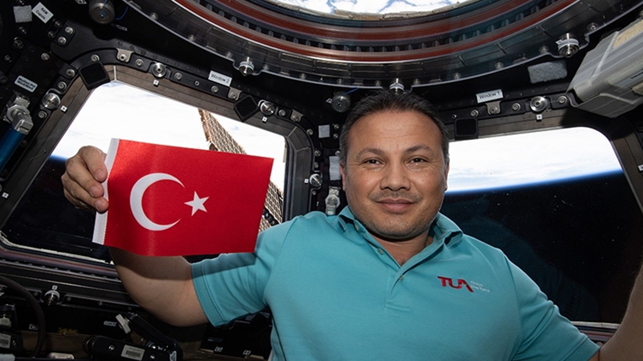 Astronot Gezeravcı’nın dünyaya dönüş yolculuğunun yarın 14.00’te başlaması planlanıyor