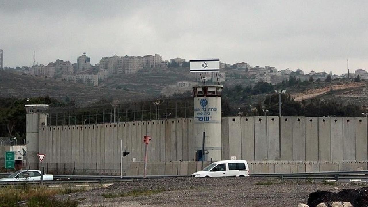 İsrail hapishanelerinde esir binlerce Filistinli insanlık dışı uygulamalara maruz kalıyor