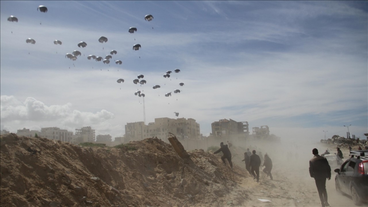 Mısır, Gazze’nin kuzeyine havadan yardım indirildiğini duyurdu