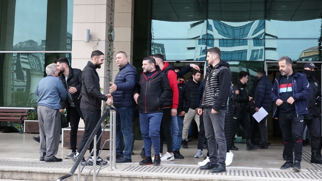 Trabzon’da olaylı maçta sahaya giren 13 şüpheliden 5’i tutuklandı