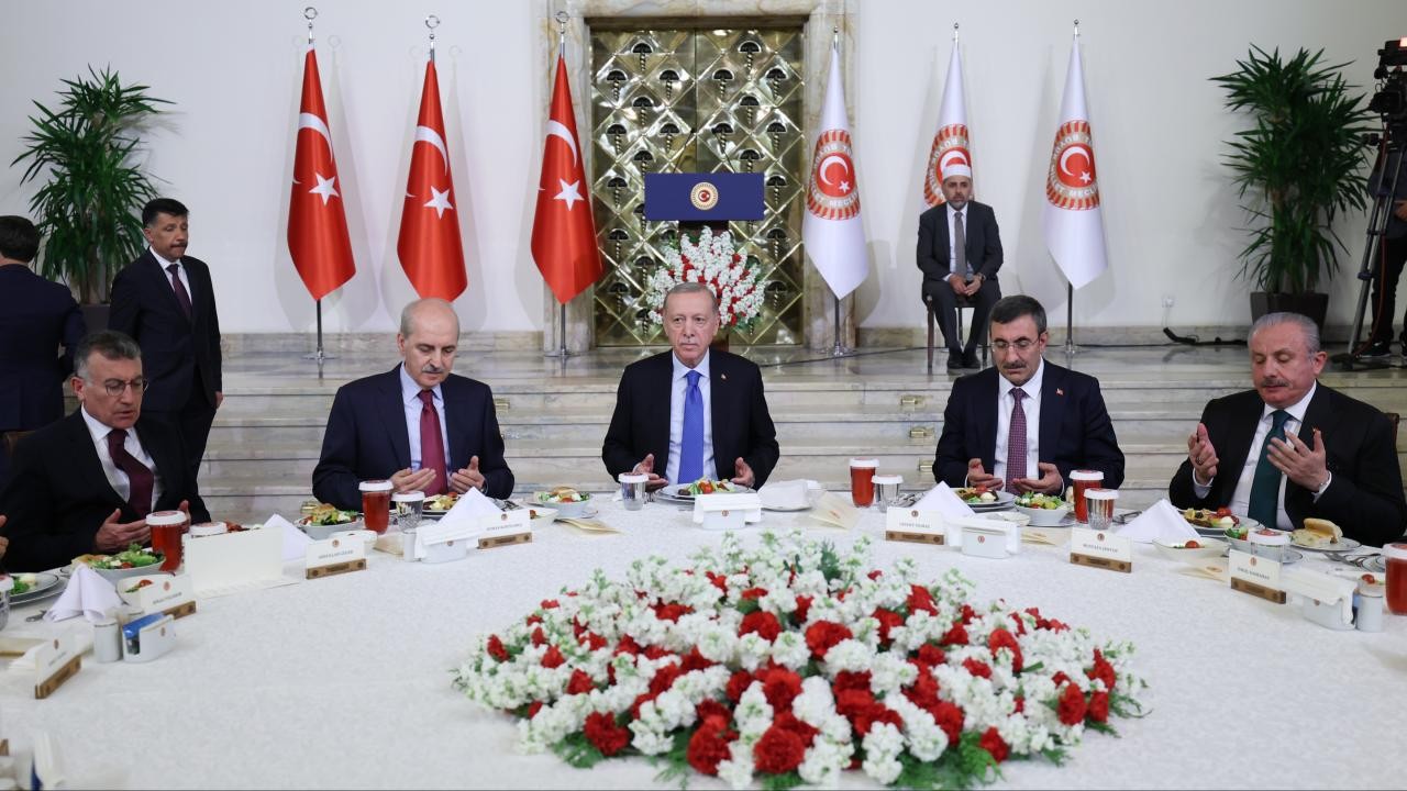 Cumhurbaşkanı Erdoğan, TBMM’de iftar programına katıldı