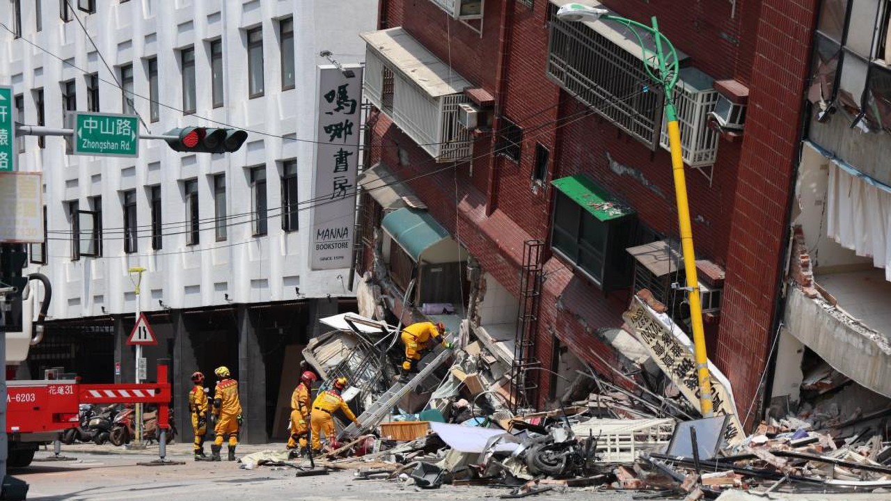 Tayvan'da 7,4  ve 6,4 büyüklüğünde iki deprem: Tsunami uyarısı yapıldı