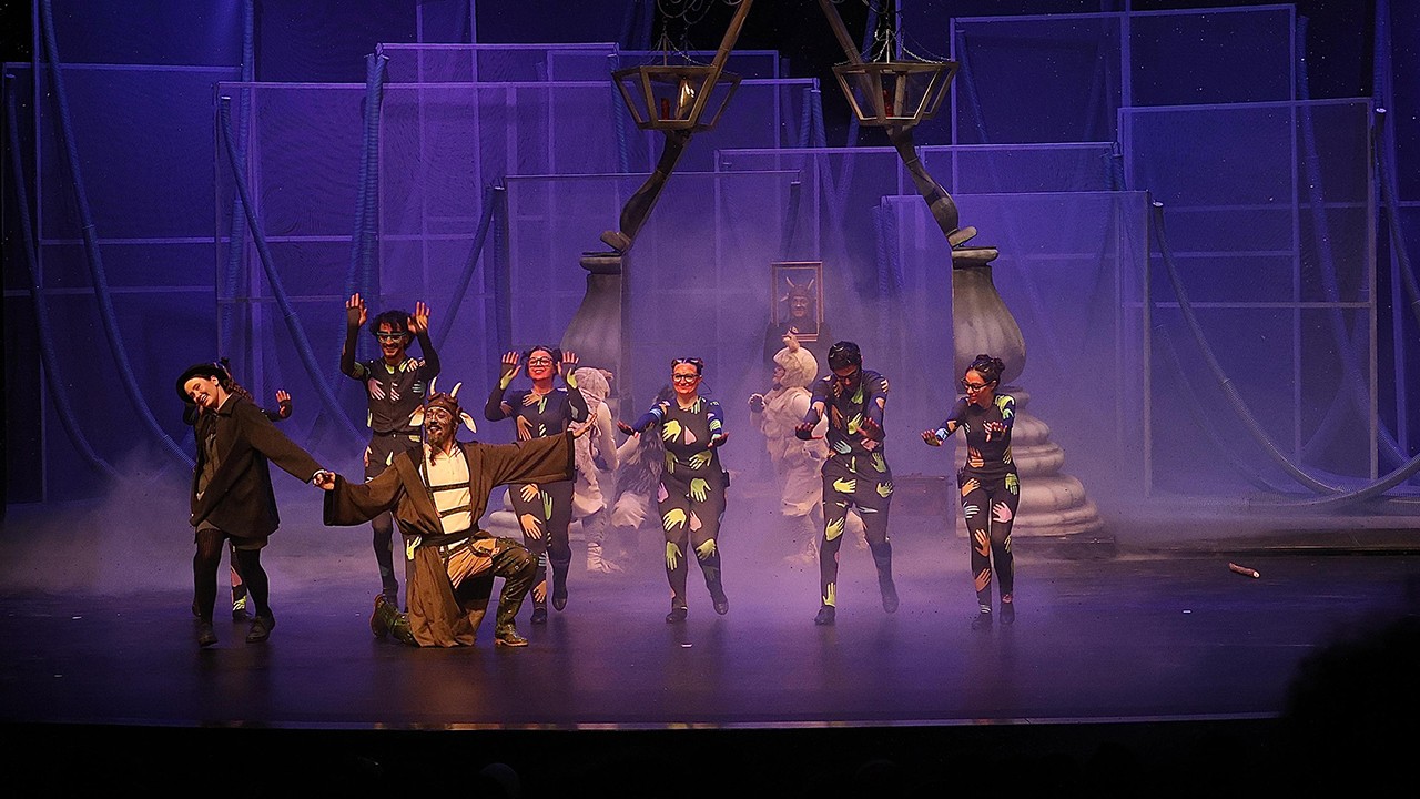 Konya Şehir Tiyatrosu, Narnia Günlükleri Aslan, Cadı ve Dolap oyununu sahneledi 