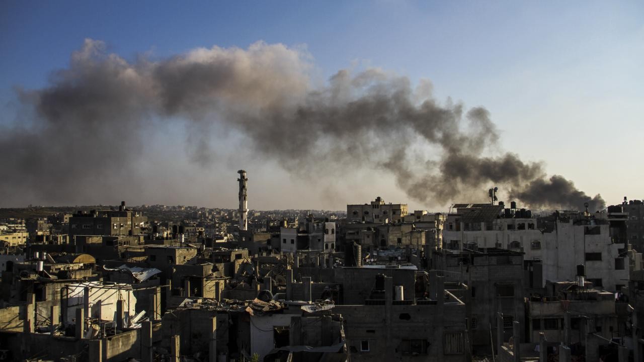 İsrail’in saldırılarını sürdürdüğü Gazze’de 34 bin 305 kişi hayatını kaybetti