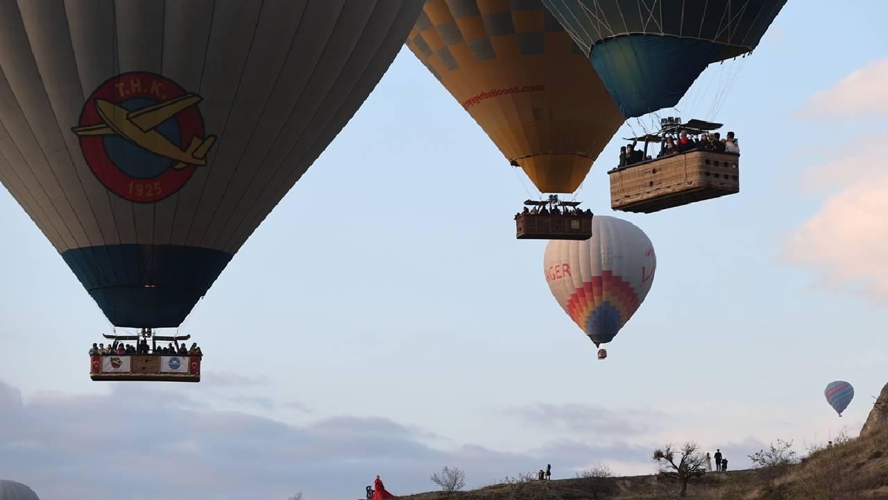 Türkiye'de 747 bini aşkın turist balonla uçtu